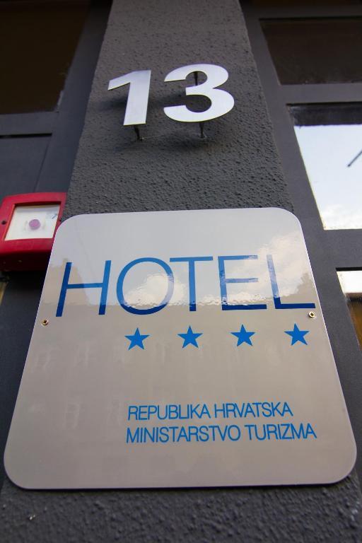 Garden Hotel Загреб Екстериор снимка