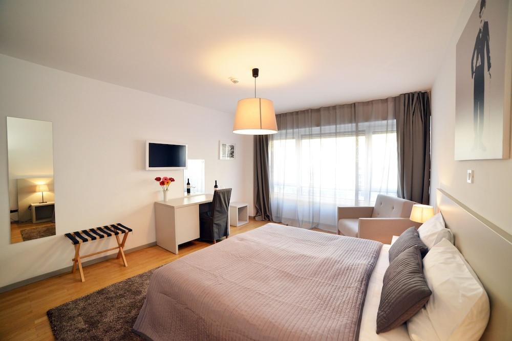 Garden Hotel Загреб Екстериор снимка